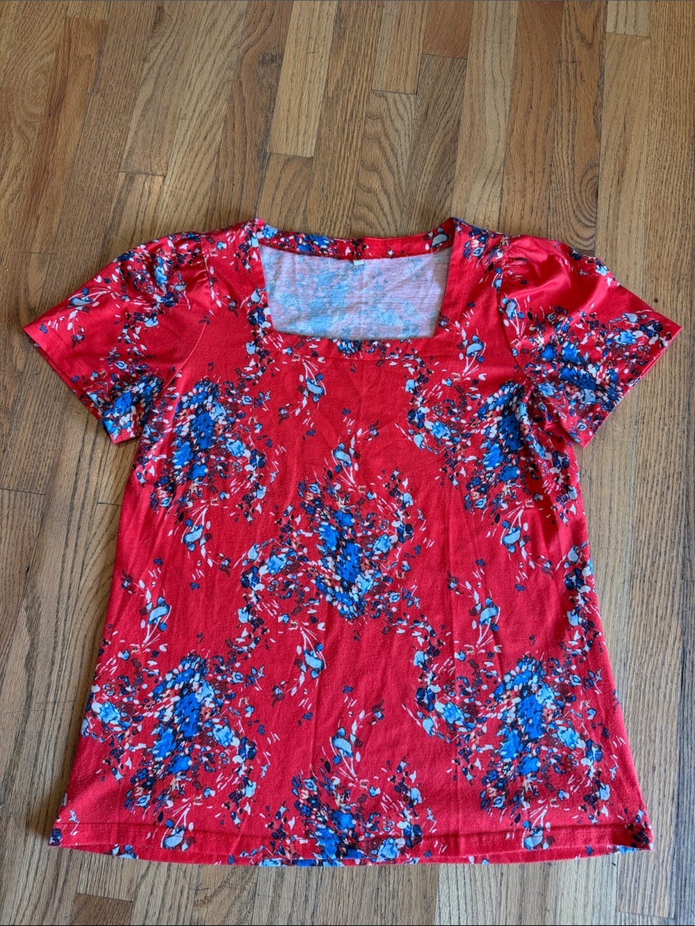 Women’s Red Floral Square-Neck Short Sleeve Tee